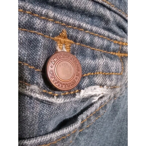 American Eagle Denim Mini Skirt Distressed Stone Wash Flap Pocket Womens Sz 10 - Picture 3 of 9